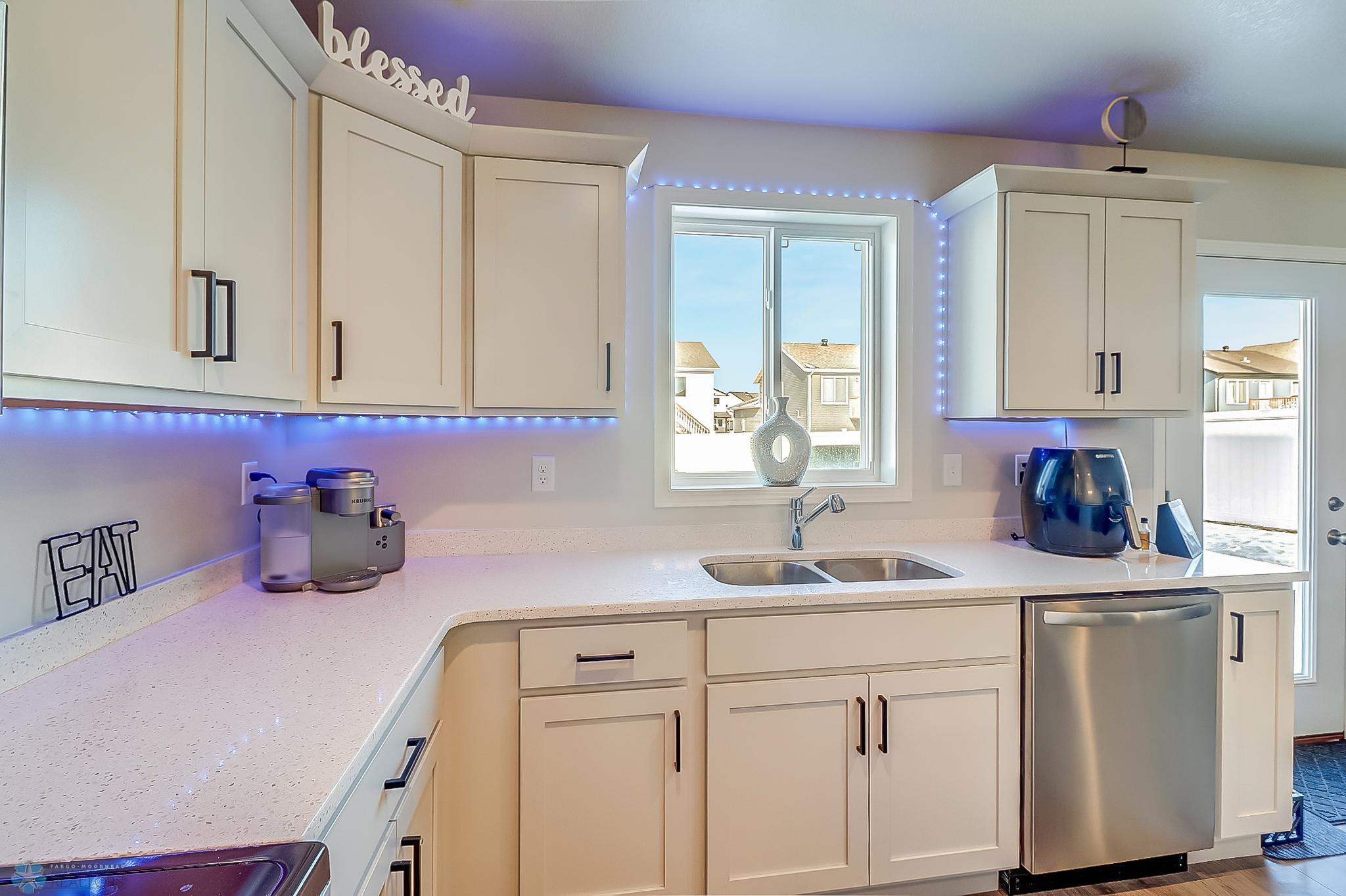 Kitchen1_6.jpg