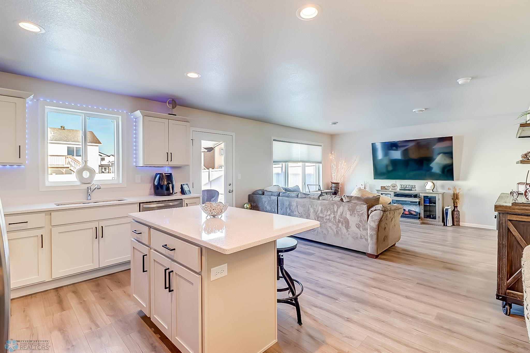 Kitchen1_4.jpg