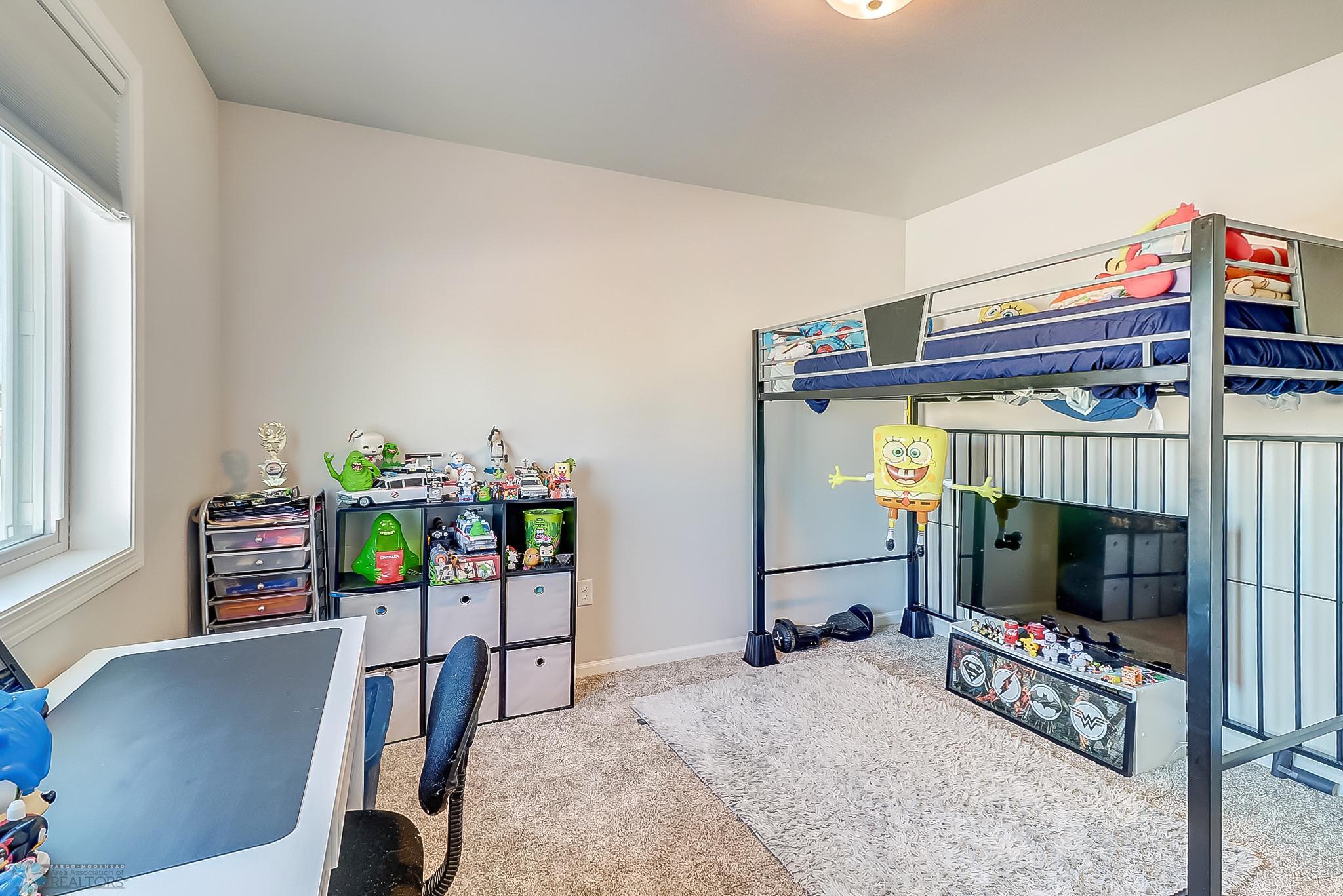 Upstairs Bedroom2_1.jpg