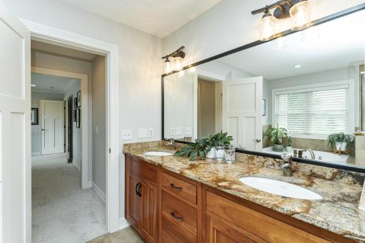 3942 Autumn Lake Court SW, Rochester, MN 55902