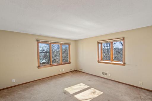 Remodel or construct a new home in the Lafayette Ridge neighborhood of Minnetonka Beach, one of Lake Minnetonka's most beloved cities.