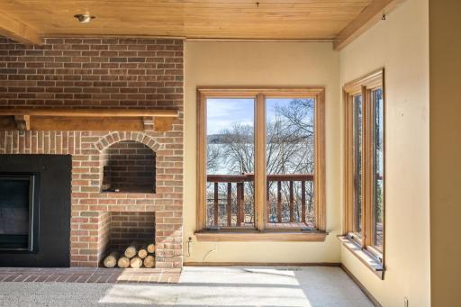 Remodel or construct a new home in the Lafayette Ridge neighborhood of Minnetonka Beach, one of Lake Minnetonka's most beloved cities.