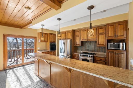 Remodel or construct a new home in the Lafayette Ridge neighborhood of Minnetonka Beach, one of Lake Minnetonka's most beloved cities.