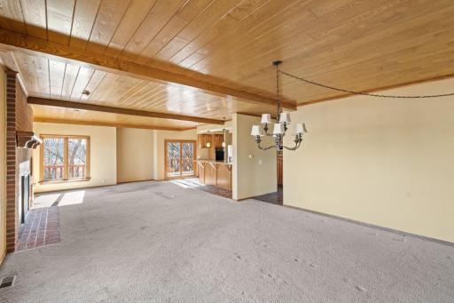 Remodel or construct a new home in the Lafayette Ridge neighborhood of Minnetonka Beach, one of Lake Minnetonka's most beloved cities.