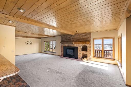 Remodel or construct a new home in the Lafayette Ridge neighborhood of Minnetonka Beach, one of Lake Minnetonka's most beloved cities.