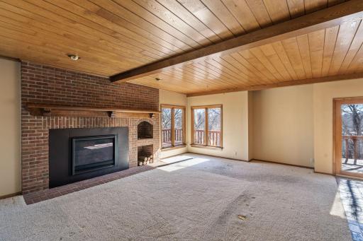 Remodel or construct a new home in the Lafayette Ridge neighborhood of Minnetonka Beach, one of Lake Minnetonka's most beloved cities.
