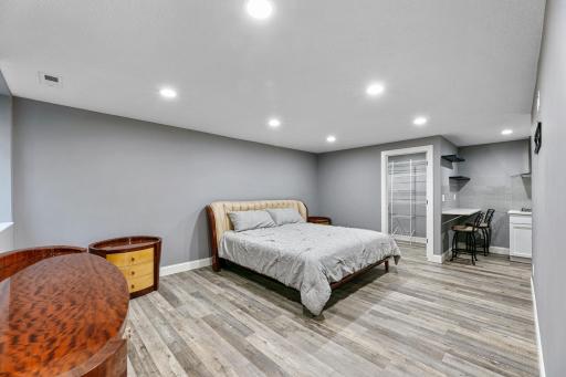 19138 81st Place N, Maple Grove, MN 55311