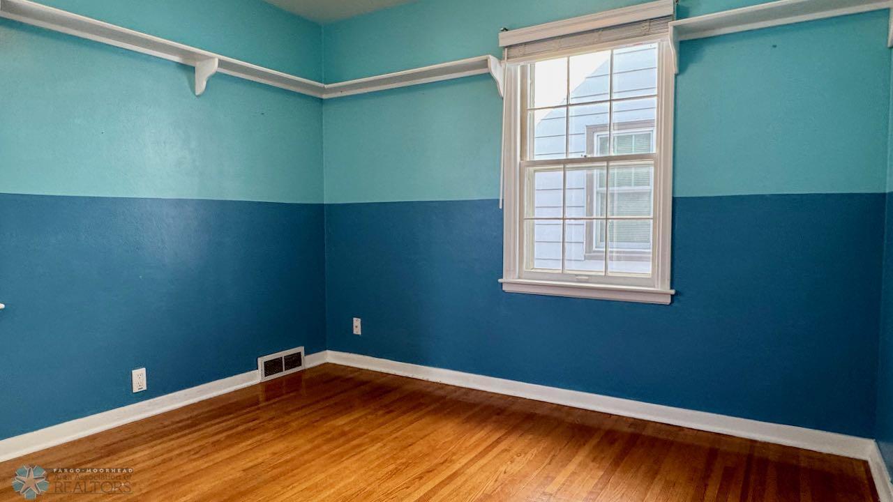 (17) Bedroom 2.jpeg
