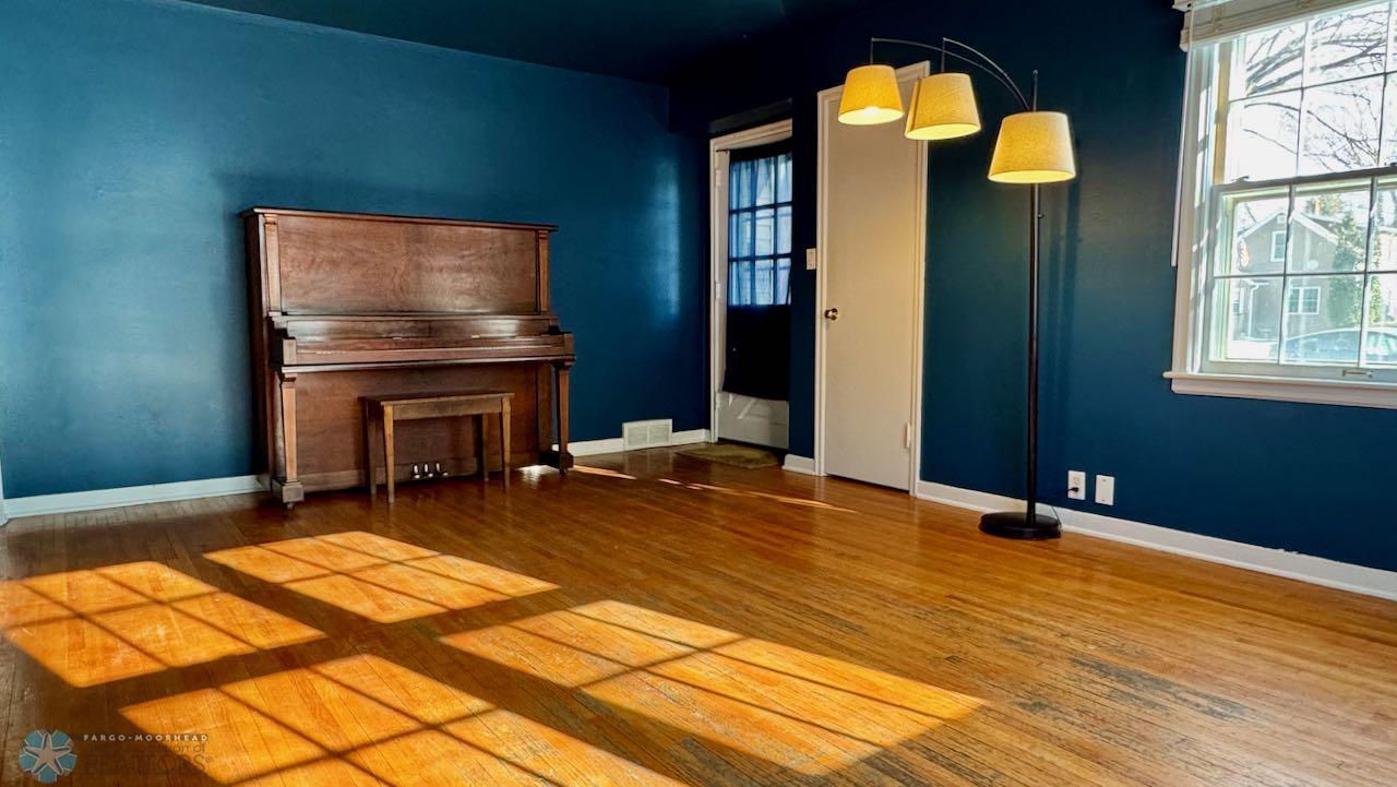 (7) Living Room.jpeg