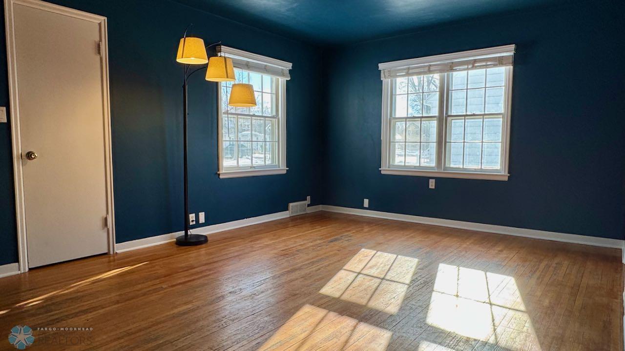 (8) Living Room.jpeg