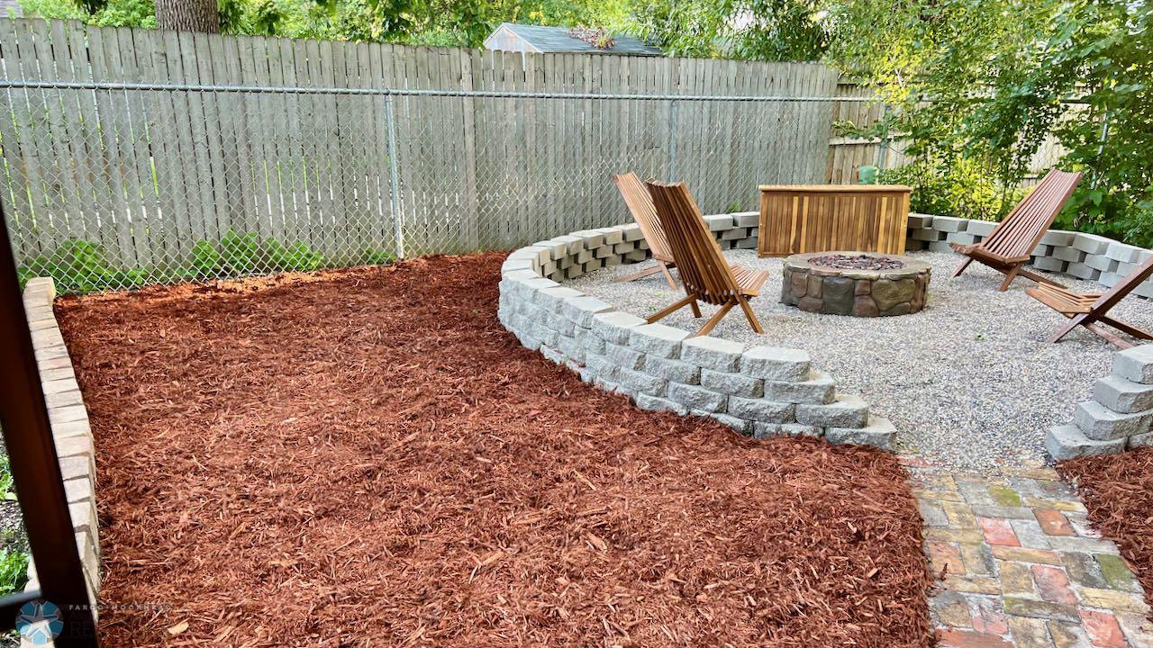 (33) Fire Pit (summer photo).jpeg