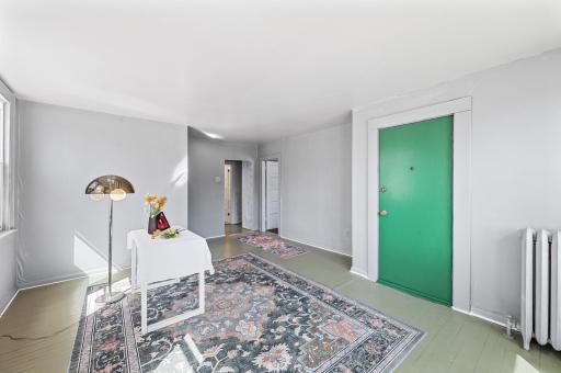 06_4532_43rd_Ave_S6_mls.jpg