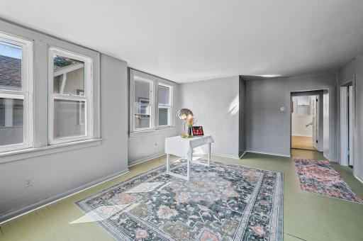 04_4532_43rd_Ave_S4_mls.jpg