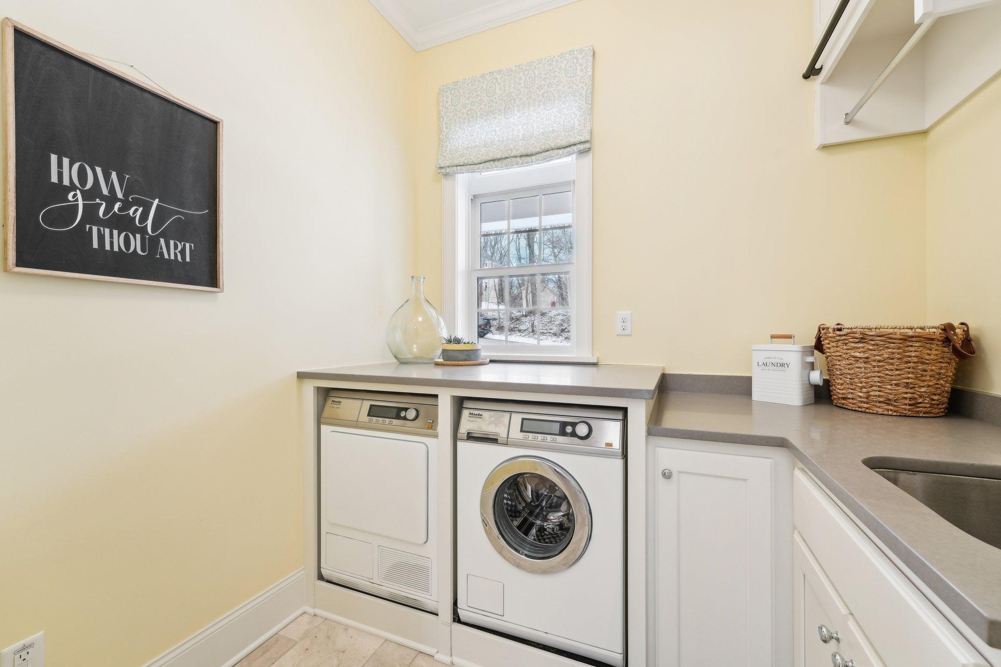 31-web-or-mls-Willow Ln-037.jpg