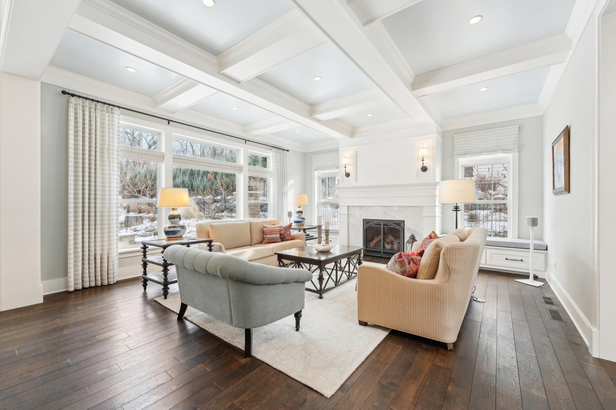 7-web-or-mls-Willow Ln-007.jpg