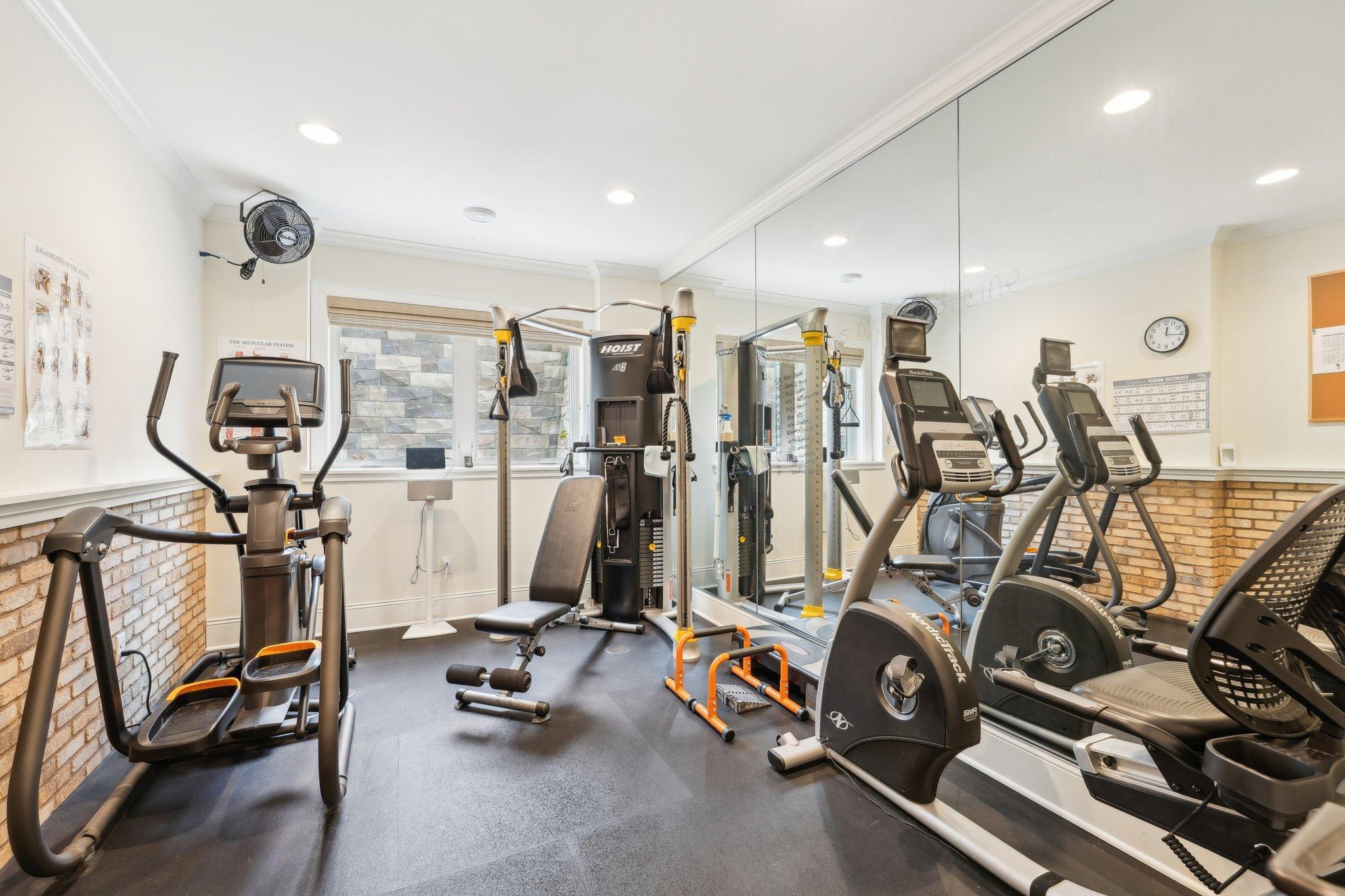 59-web-or-mls-Willow Ln-060.jpg