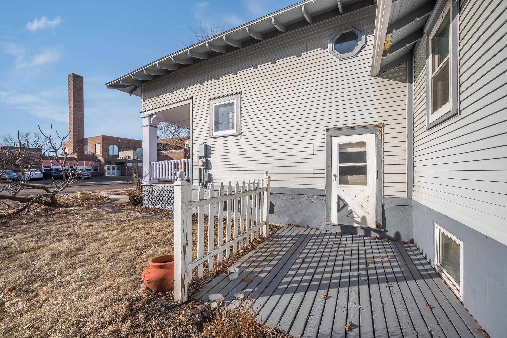 517 2nd Ave NE Waseca MN-05.jpg