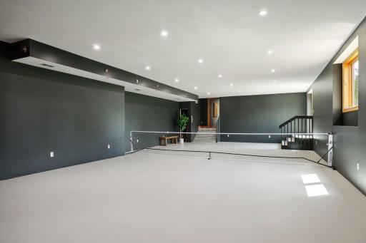 Walks out to the backyard with its own private entrance