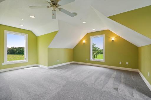 Upper level bonus room above garage
