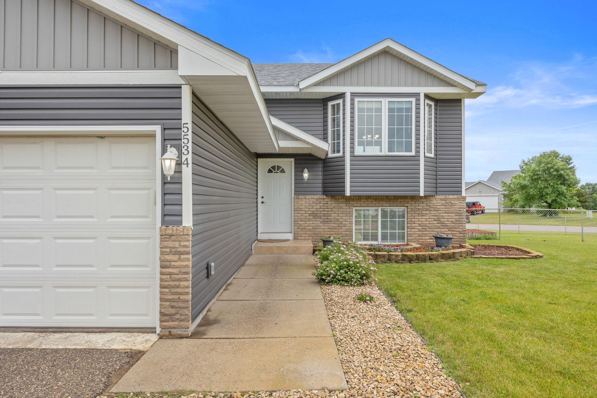 to 5534 Aberdeen Way