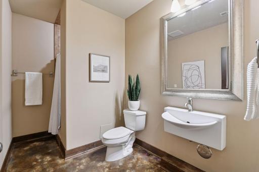 7260 Willow Creek Road, Eden Prairie, MN 55344