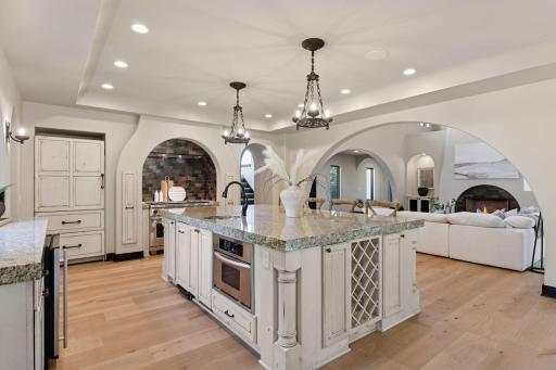7260 Willow Creek Road, Eden Prairie, MN 55344