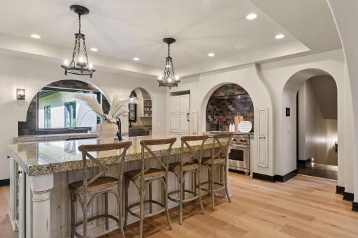 7260 Willow Creek Road, Eden Prairie, MN 55344