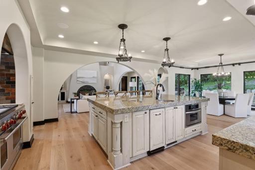 7260 Willow Creek Road, Eden Prairie, MN 55344