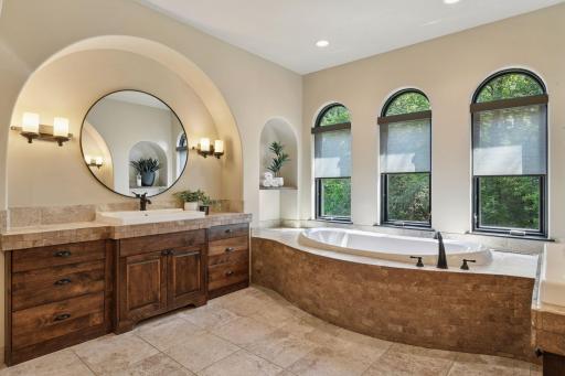 7260 Willow Creek Road, Eden Prairie, MN 55344
