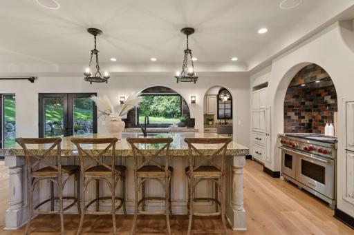 7260 Willow Creek Road, Eden Prairie, MN 55344