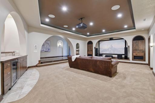 7260 Willow Creek Road, Eden Prairie, MN 55344