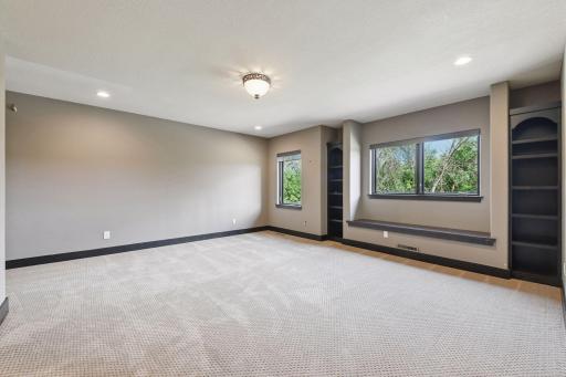 7260 Willow Creek Road, Eden Prairie, MN 55344