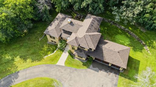 7260 Willow Creek Road, Eden Prairie, MN 55344