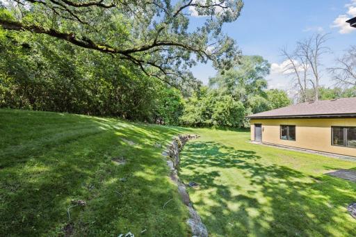 7260 Willow Creek Road, Eden Prairie, MN 55344
