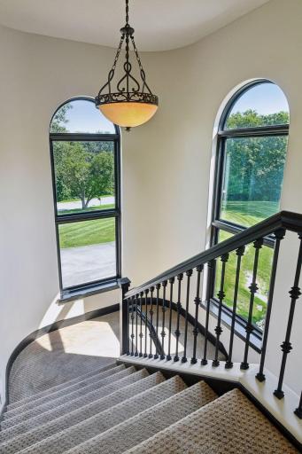 7260 Willow Creek Road, Eden Prairie, MN 55344