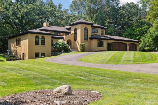 7260 Willow Creek Road, Eden Prairie, MN 55344