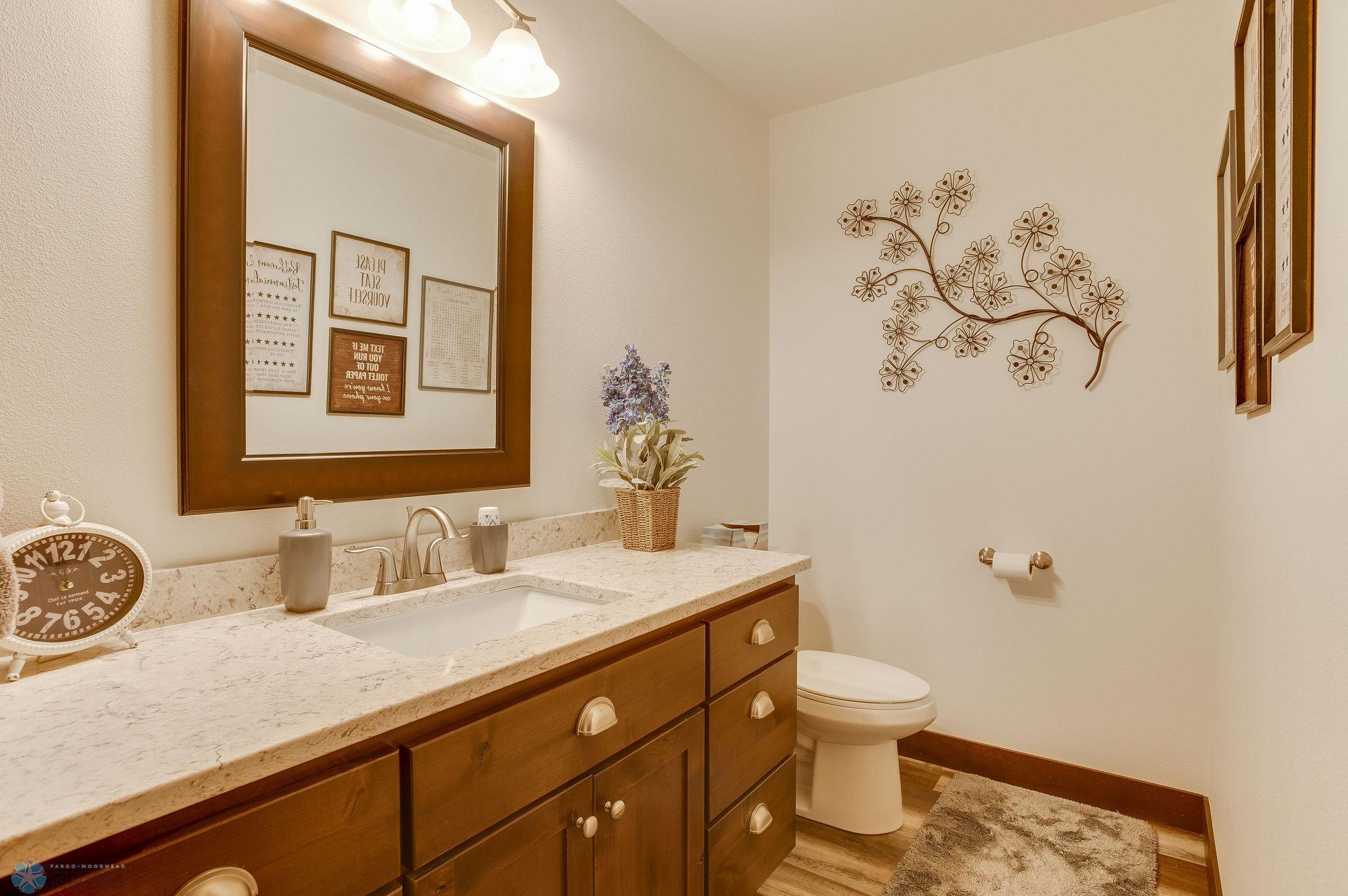 Lower level 1/2 bath