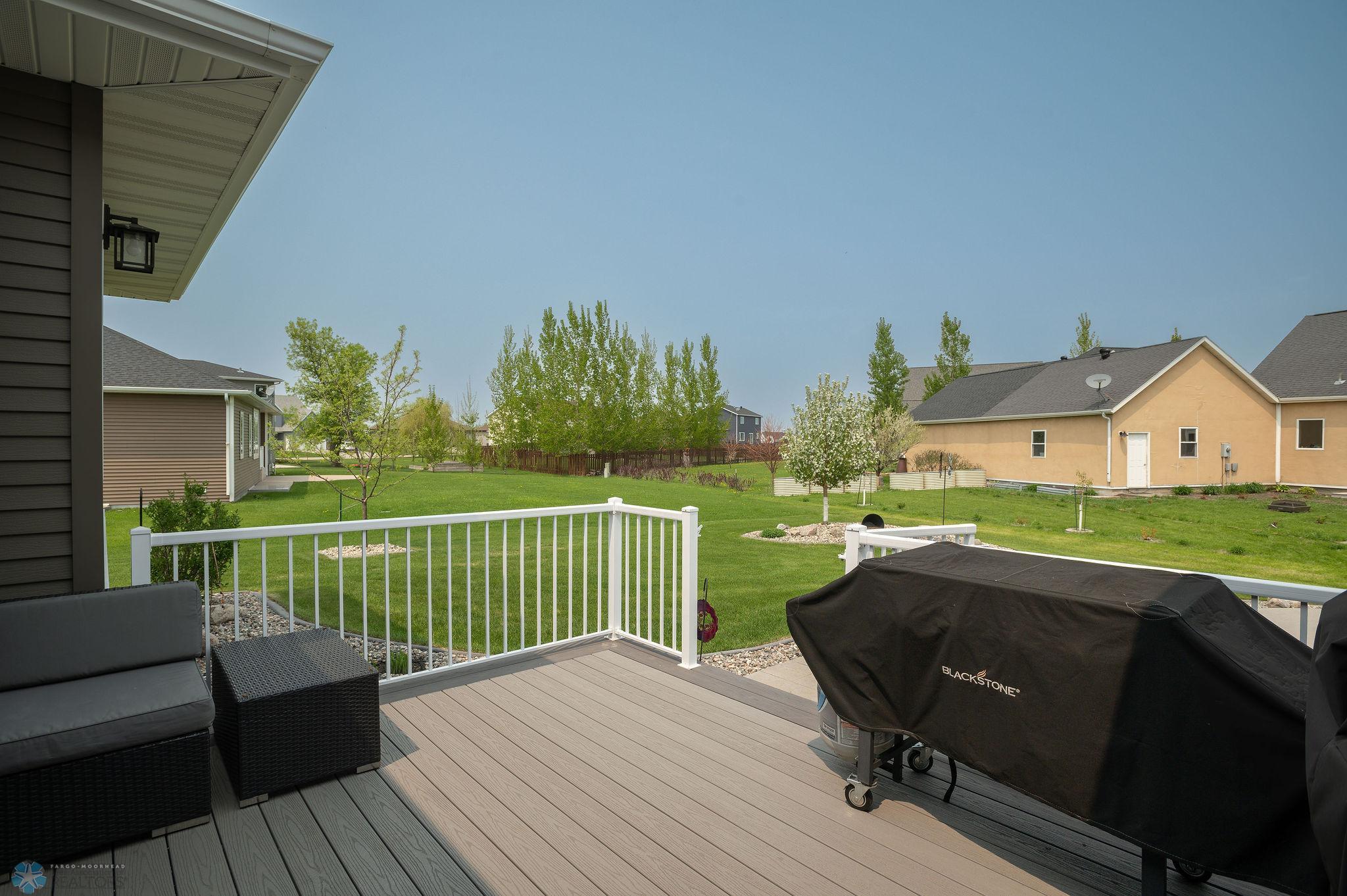 back maintenance-free deck