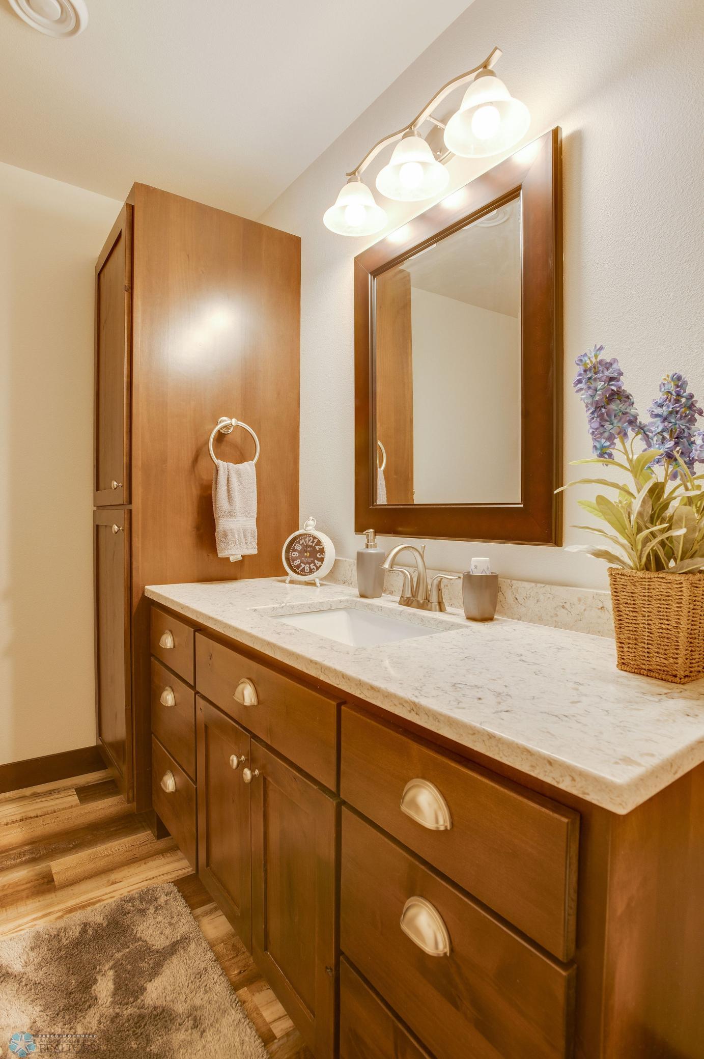 Lower level 1/2 bath