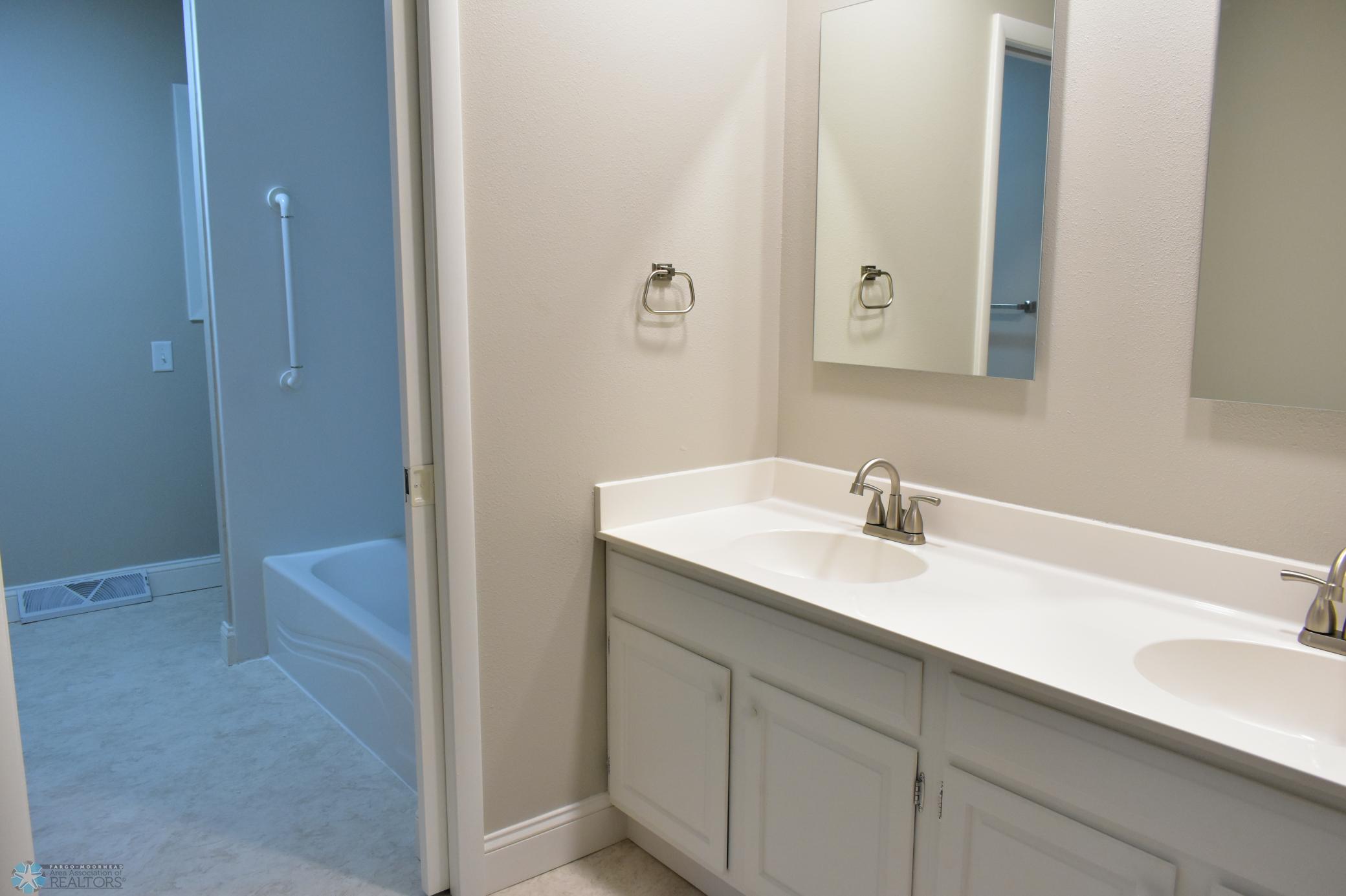 2nd Floor Full Bath