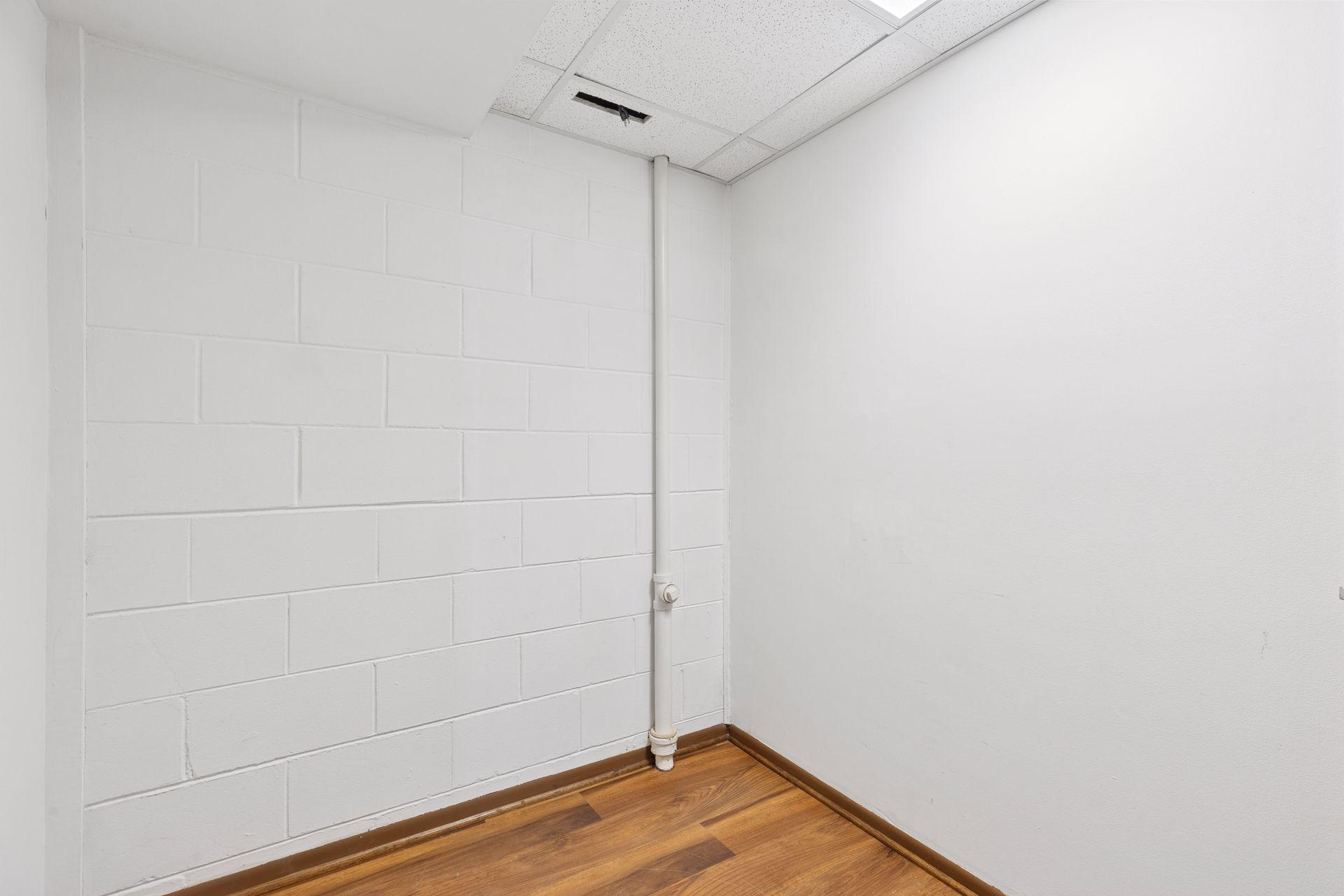 Mudroom/Flex Room or a great storage area just off of the entrance to the lower garage.