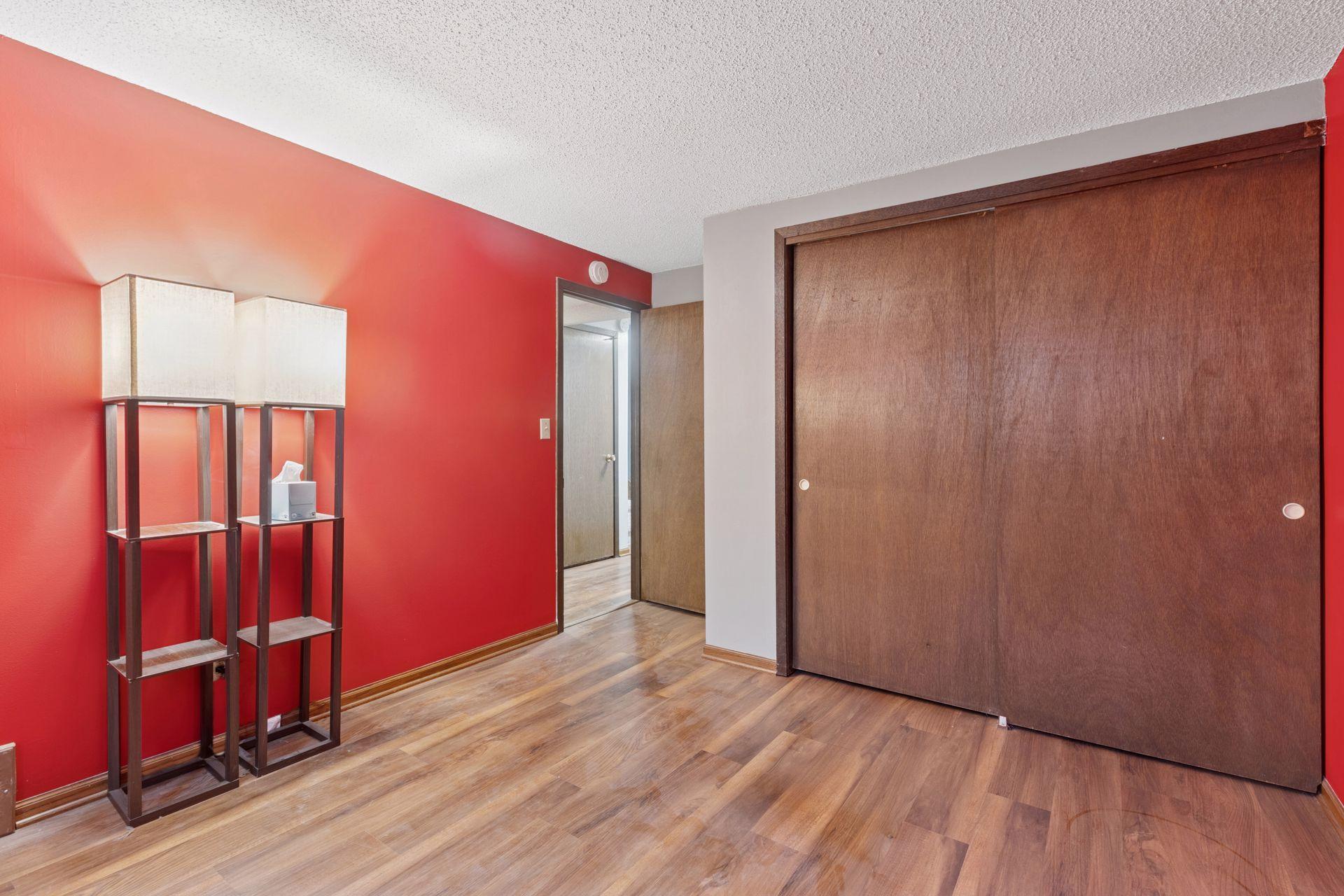 Nice sized closet in the 3rd bedroom/Office/Den Room.