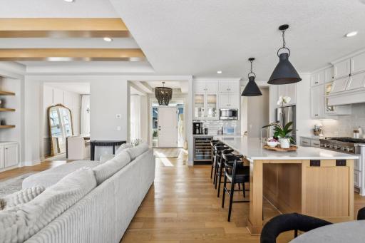 16400 62nd Place N, Maple Grove, MN 55311