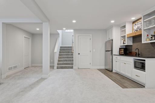16400 62nd Place N, Maple Grove, MN 55311