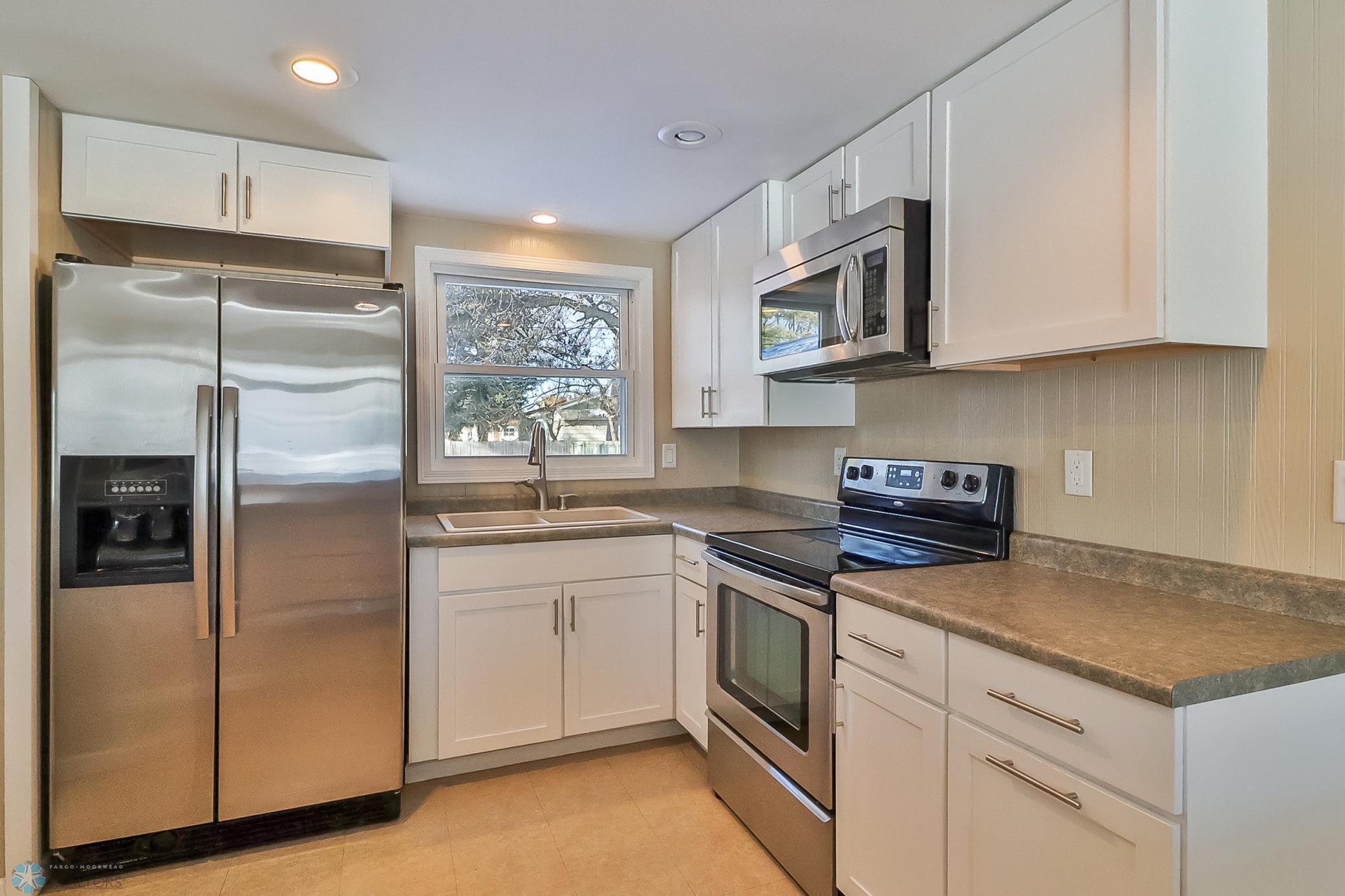 Kitchen1_3.jpg