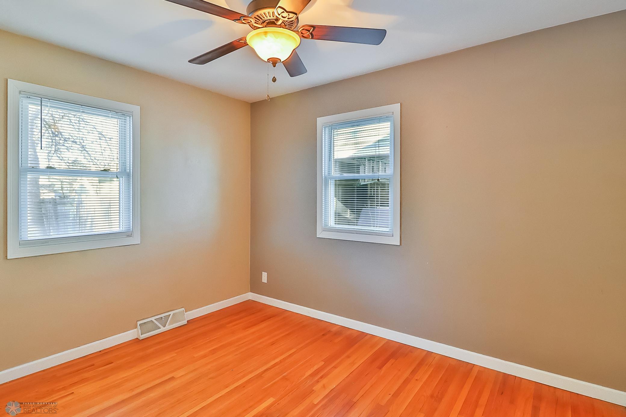 Bedroom2_1.jpg
