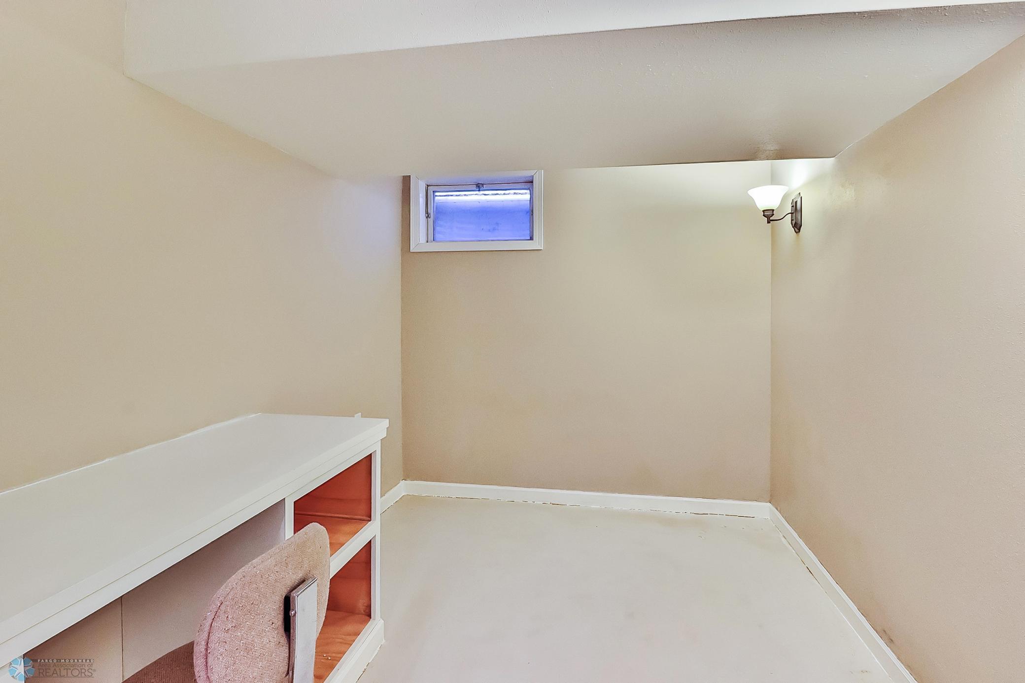 Basement Office1_0.jpg