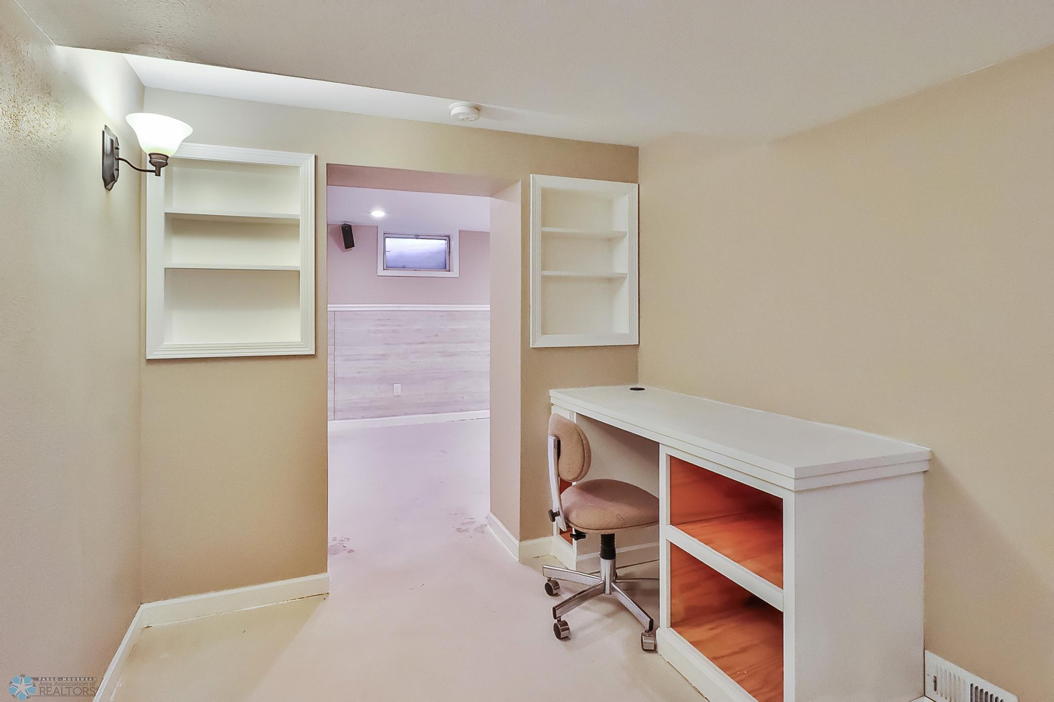Basement Office1_2.jpg