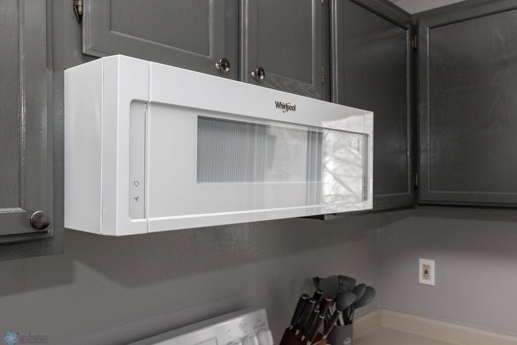 Kitchen - New Microwave