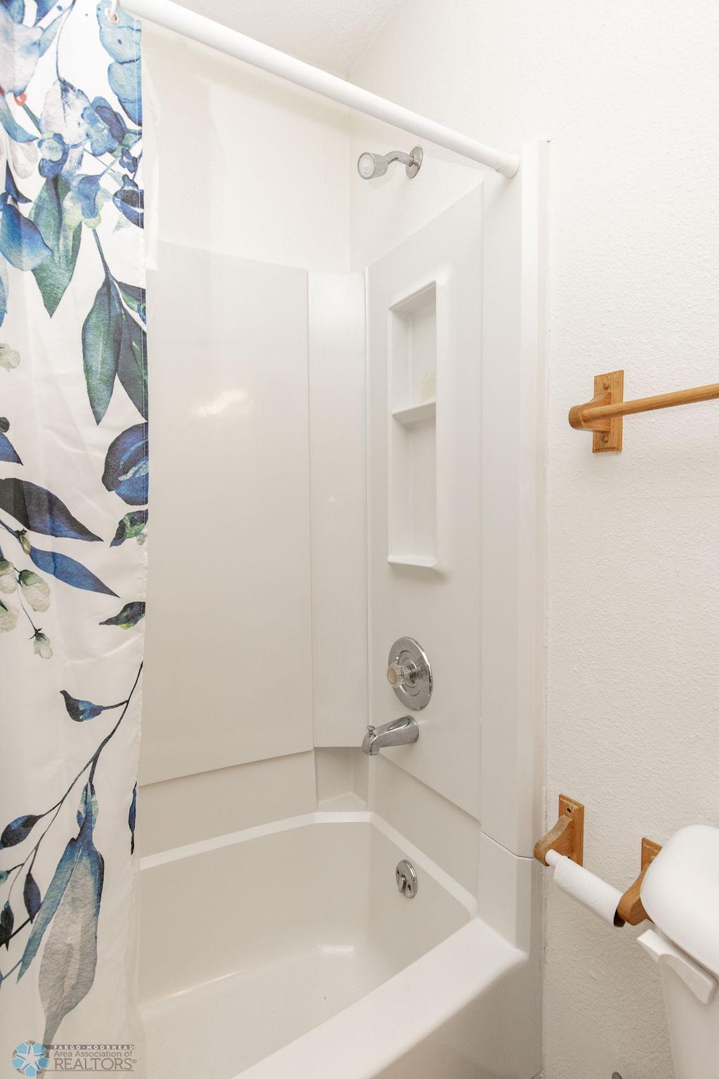 Bathroom 2- Full Bath